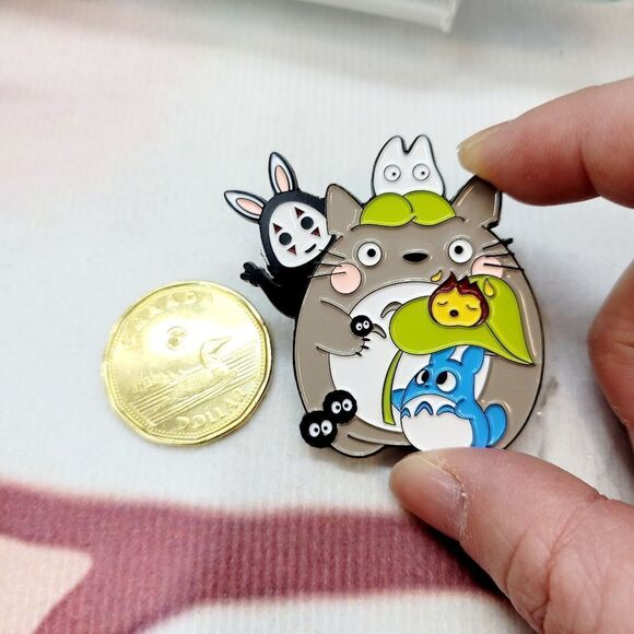 2/$20 Brand New My Neighbor Totoro Pin Brooch - Picture 3 of 3